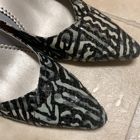 Bella Vita animal print heels. Sz 8.5 M - Picture 3 of 7